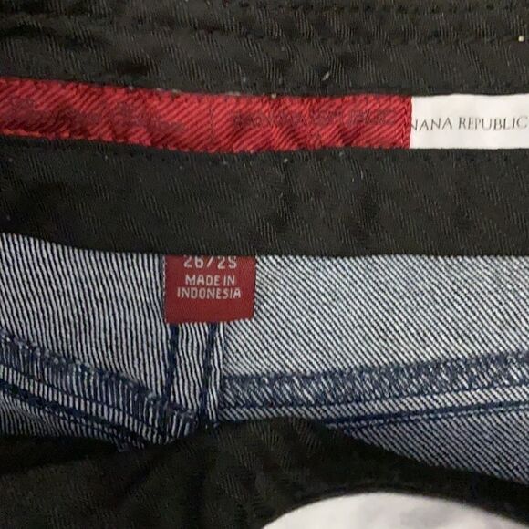 🎁BANANA REPUBLIC JEANS SIZE 26/2S. Leg length 30 the ankles 9 3/4 - Picture 4 of 8